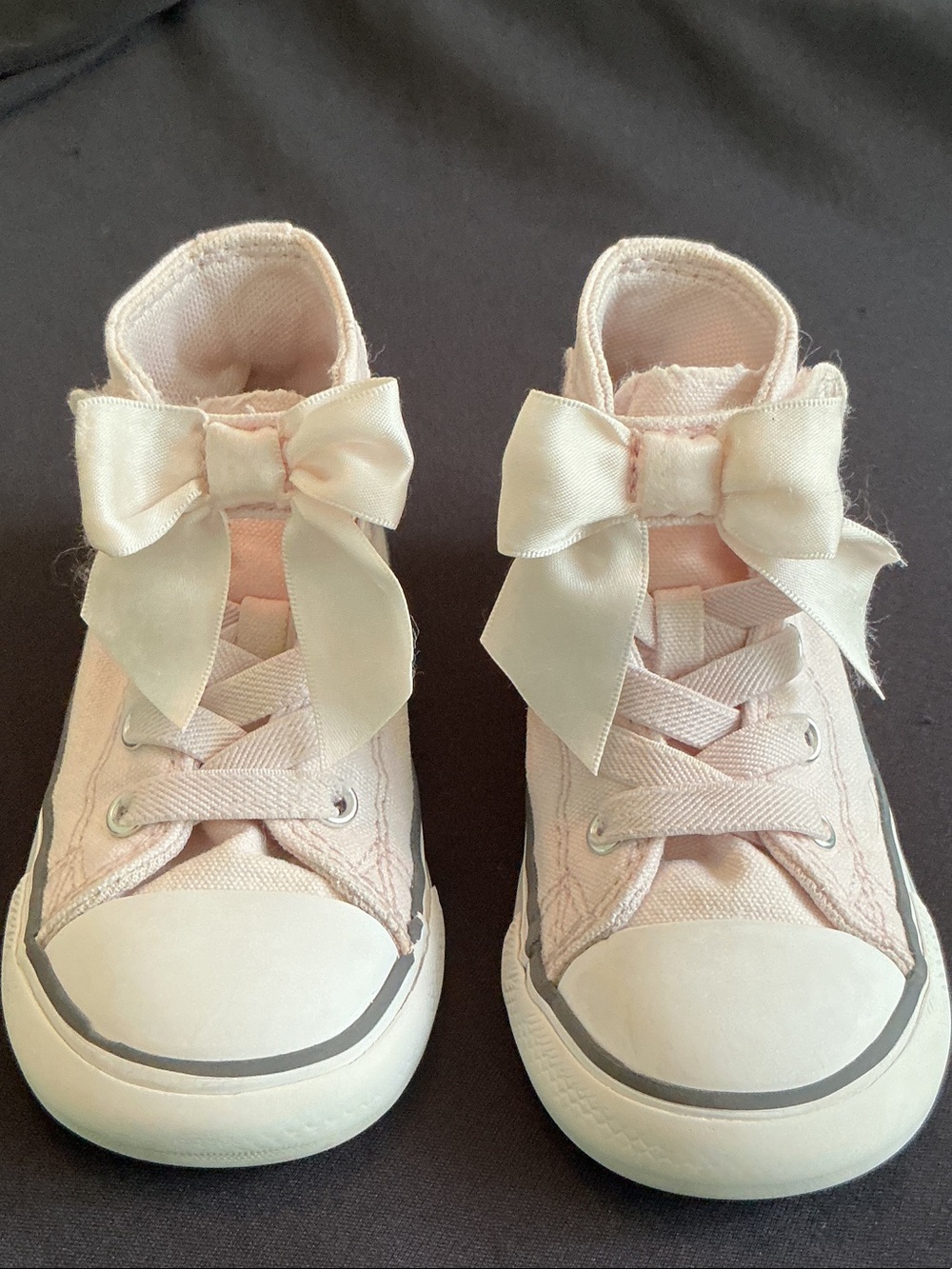 Converse All Star - Infant High-Top Sneakers with Satin Bows - Picture 4 of 9
